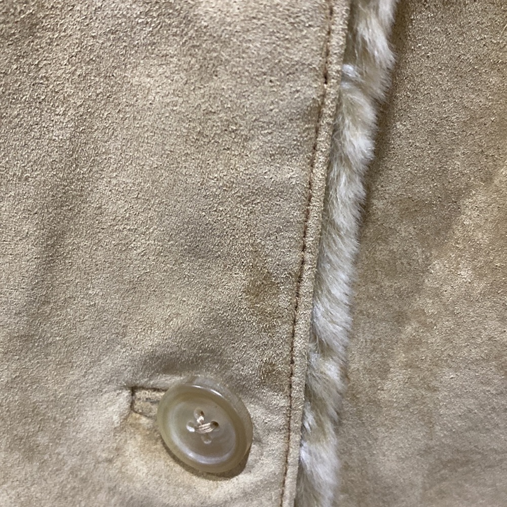 Vest - Picture 4 of 8